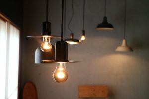 ニューライトポタリーショールームでペンダントライトBulletやソラリスを見学